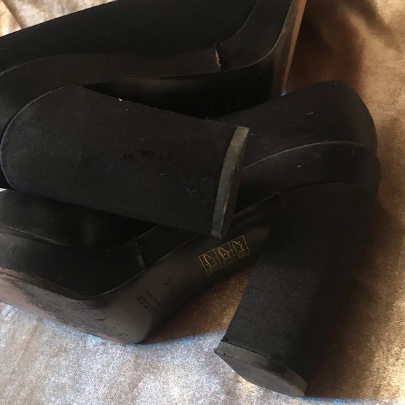 Satin Gucci Heels - Picture 7 of 7